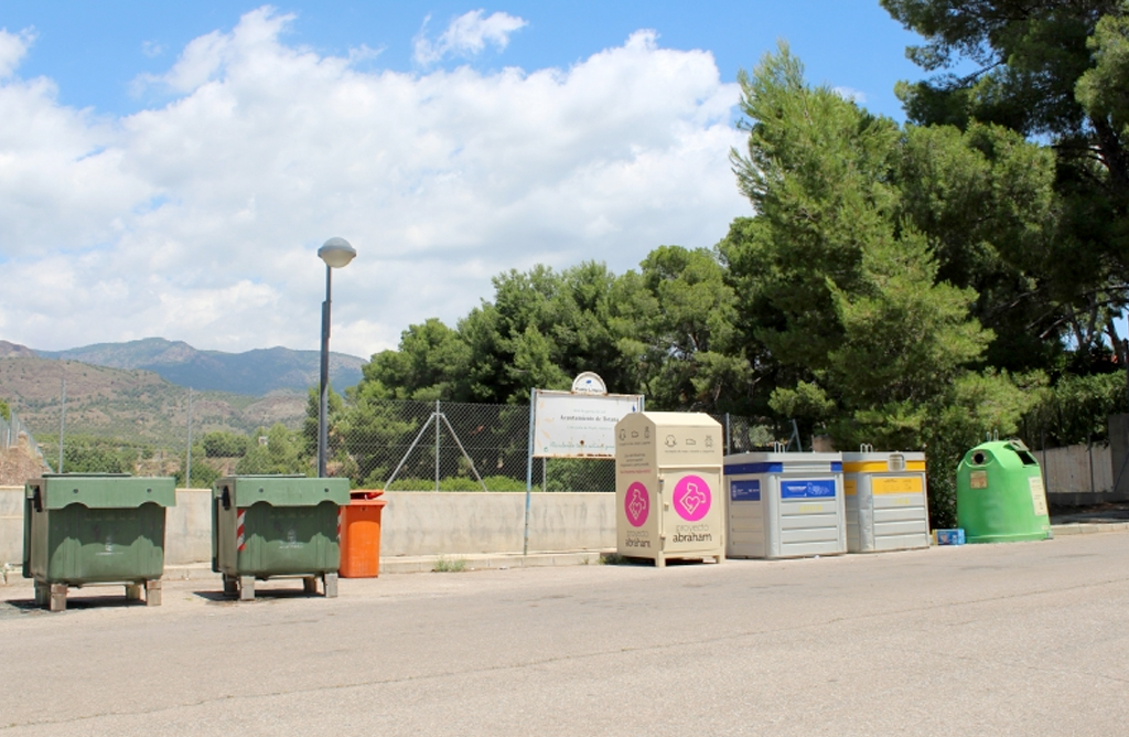Hasta 45.000 euros de multa por el uso indebido, o a deshoras, de los contenedores de basura en Totana